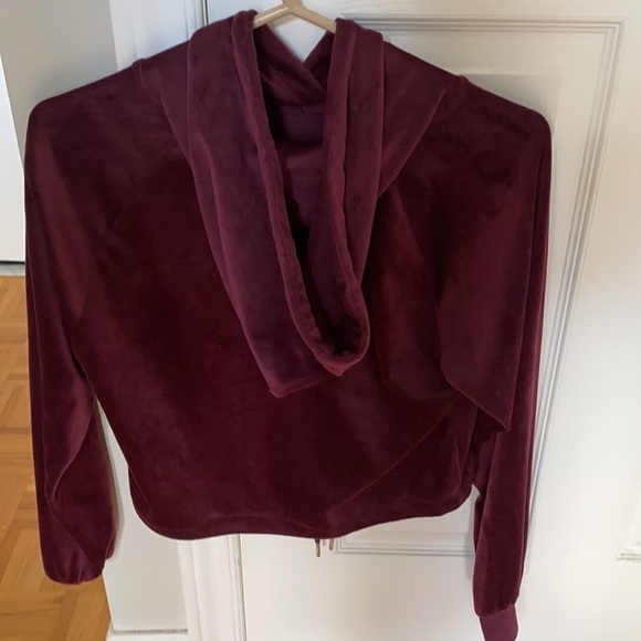 Garage Long sleeve velour crop top. - Picture 2 of 2